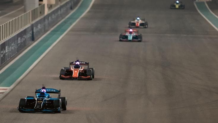 A Imola corrono le monoposto guidate dalle IA, c’è anche tecnologia italiana