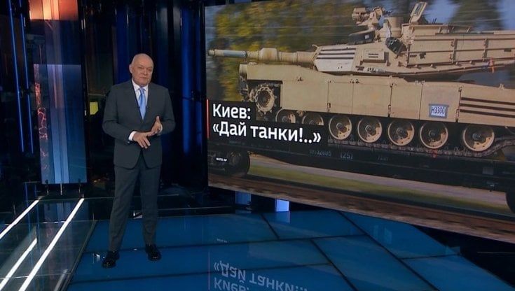La tv russa prende in giro i tank Abrams: "Inadatti alla neve".  Ma gli analisti: "Sono un problema"