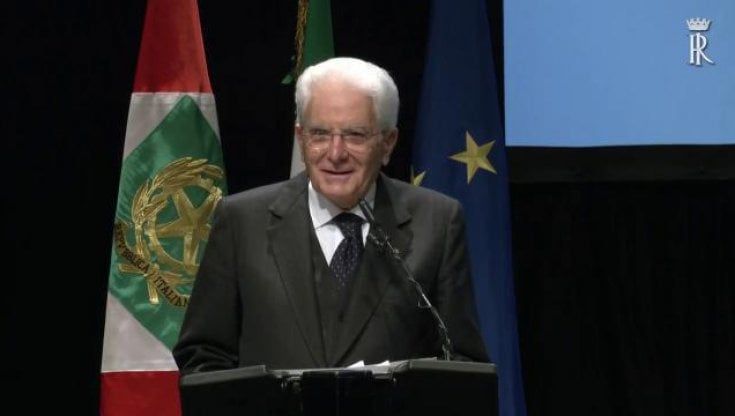 Governo dopo le elezioni, Draghi: "In Europa non ci sono preoccupazioni". Mattarella: "Italia sa badare a se stessa"