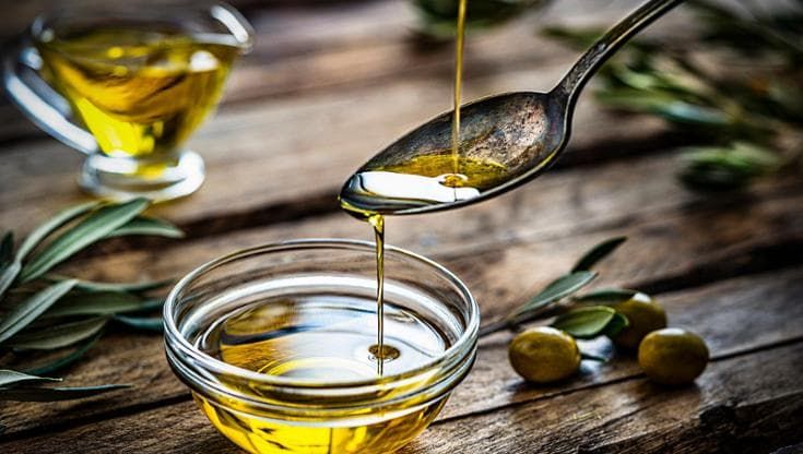 La battaglia dell’oro verde: “Olio spacciato per italiano e il nostro resta nei serbatoi”