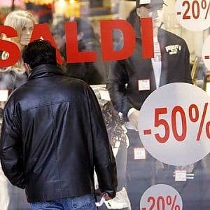 Saldi al via, valgono fino a 5 miliardi