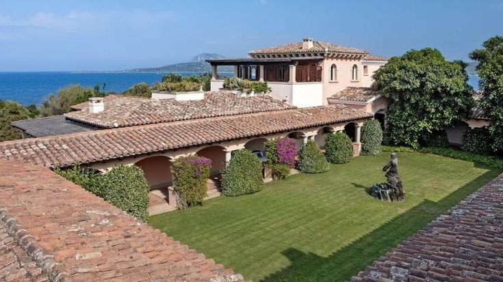 Benvenuti a Villa Certosa, ecco le foto del paradiso di Porto Rotondo dei Berlusconi