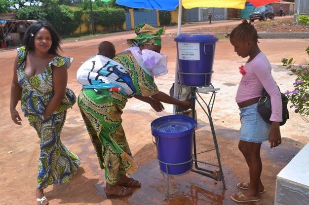 Ebola, Oms: "Misure drastiche in 11 Paesi dell'Africa occidentale"