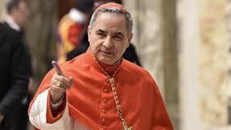 Processo Becciu, nuovo rinvio a gennaio: “Siamo nervosi”. Ma il pm deve ancora depositare gli atti  
