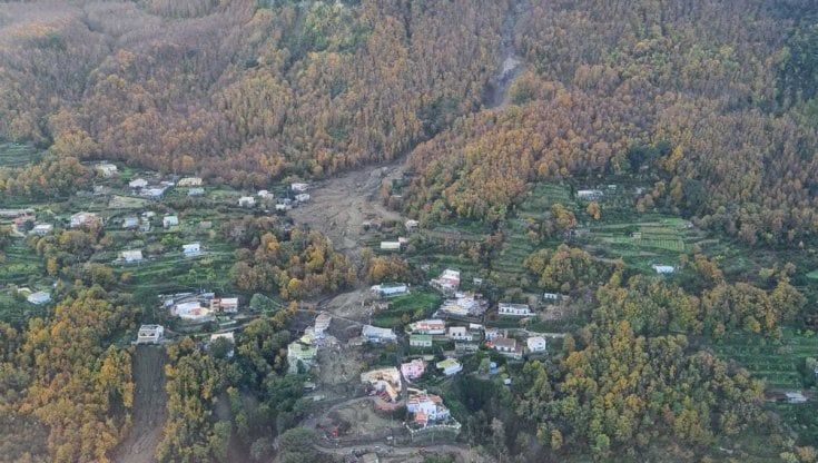 Ischia, case comprate dallo Stato a prezzo di mercato e demolizioni: ecco il Piano sicurezza per Casamicciola