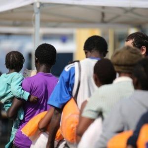 Mattarella: "Italia non resti indifferente alla tragedia dei migranti"