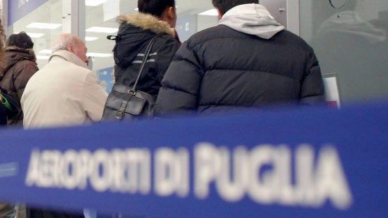 Bari, lituano arrestato in aeroporto con 2 chili di 'droga dello sciamano': era arrivato dal Perù