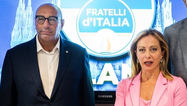 Comunali a Milano, il candidato Bernardo e il porto d'armi: il caso arriva in Parlamento e Regione