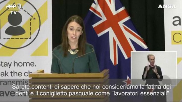 Coronavirus, la premier neozelandese Ardern ai bimbi: "Il coniglio pasquale e la fatina dei denti sono lavoratori essenziali"