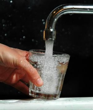 Acqua, quanto mi costi? A Parma non poco