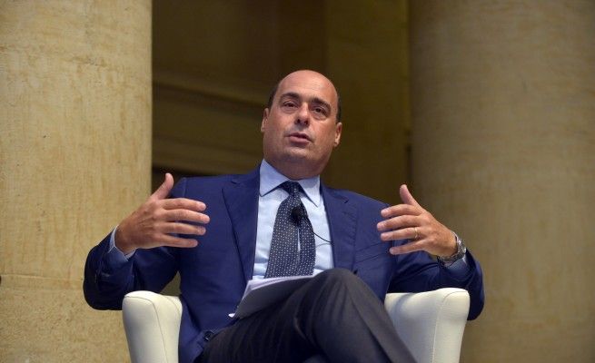 Scuola, Zingaretti contro la fuga di cervelli"Bando per studiare all'estero e lavorare in Italia"