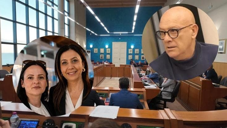 Gela, le consigliere di FdI denunciano “insulti sessisti”: si sospende il vicesindaco dem