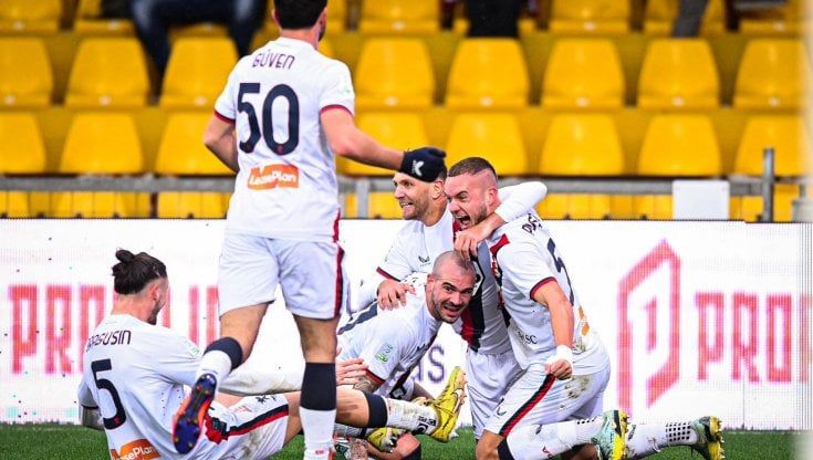 Serie B, il Genoa passa in extremis a Benevento. La Reggina tiene il passo al secondo posto