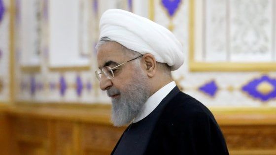 Iran, Rouhani: "Domani terzo step del disimpegno sul nucleare". Colloqui con Parigi fino a fine anno