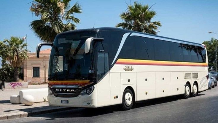 Un anno di proroga delle concessioni alle solite autolinee della Sicilia, affare da 168 milioni