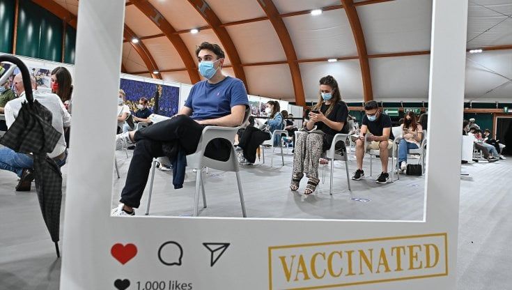 Notti dei vaccini per i giovani, Cirio annuncia il bis dopo il successo d'esordio
