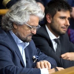 Grillo: "Politica internazionale ha bisogno di Trump e Putin: si aprono scenari di pace e distensione"