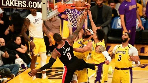 Basket, Nba: Bucks e Lakers sconfitti in casa, super Gallinari fa volare Thunder