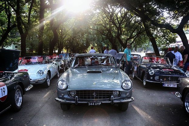 Ferrari Cavalcade Classiche, show a Roma