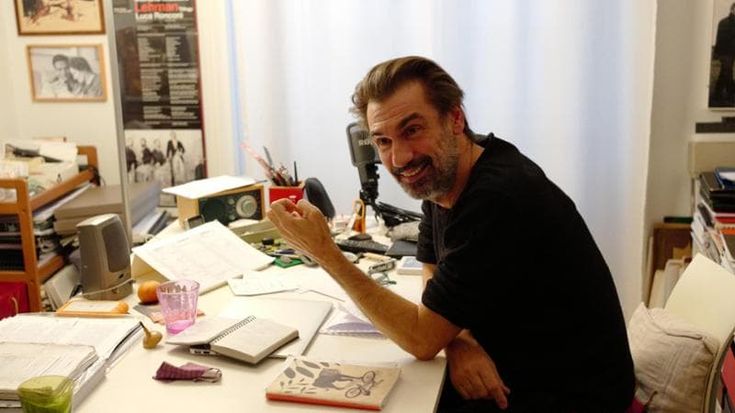 Fabrizio Gifuni: “Ho iniziato con uno scherzo telefonico. Adesso racconto Pasolini e Moro, i fantasmi della Repubblica che ci chiedono coraggio”