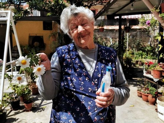 Teverola, l'isolamento con la nonna
