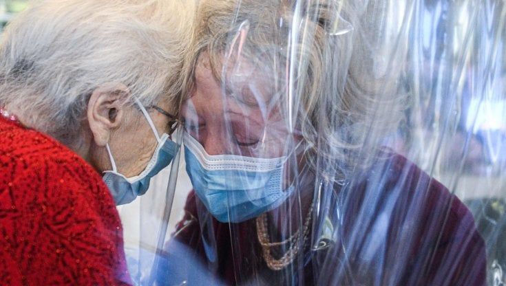 Covid, “Mio fratello aveva un’embolia,  lo curavano con la tachipirina”