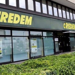 Credem continua a correre: utili su dell'11% nel trimestre