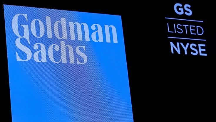 La rivolta degli analisti "peones" di Goldman Sachs: "Siamo abusati, lavoriamo 105 ore alla settimana"