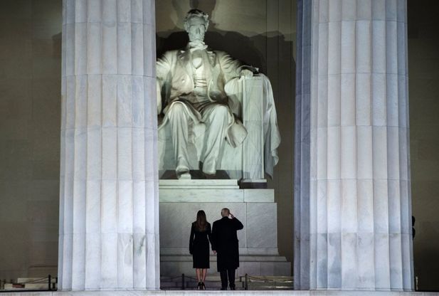 Donald Trump verso il giuramento: il concerto al Lincoln Memorial