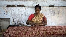Festa di Roma tra abiti e costumi e la storia dell'India passa attraverso il khadi