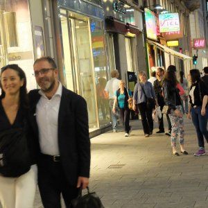 Fiducia in calo per i consumatori, migliora per le imprese