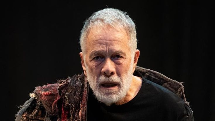 Gabriele Lavia: “Il mio Re Lear 50 anni dopo, nel declino verità profonde”