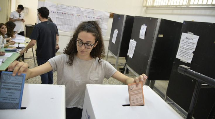 Domenica al voto