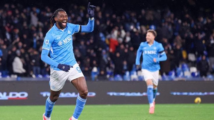 Napoli-Verona 2-0: Kvara è già il passato, azzurri sempre più lanciati in vetta