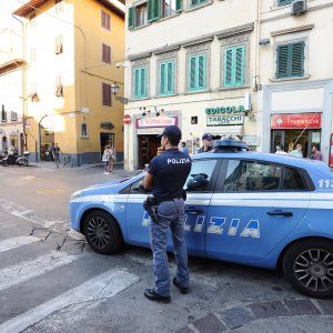 Palazzuolo, tenta di rubare una bici: bloccato e arrestato
