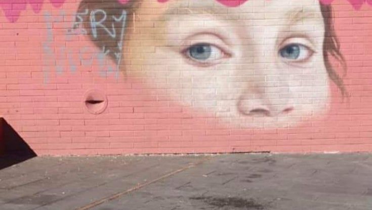 Napoli, vandalizzato il murale della piccola Noemi