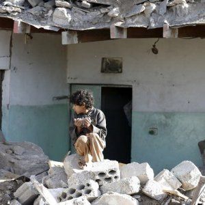 Yemen, un convoglio con il cibo entra nell'area di conflitto a Taiz 