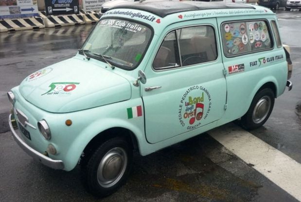 Una Fiat 500 del '68 per i bimbi del Gaslini
