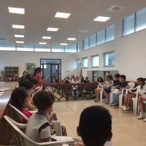Lacco Ameno, la delibera per i bambini: a  scuola con il "pedibus”