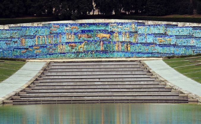 Fontana dell'Esedra, lo spettacolo delle luci