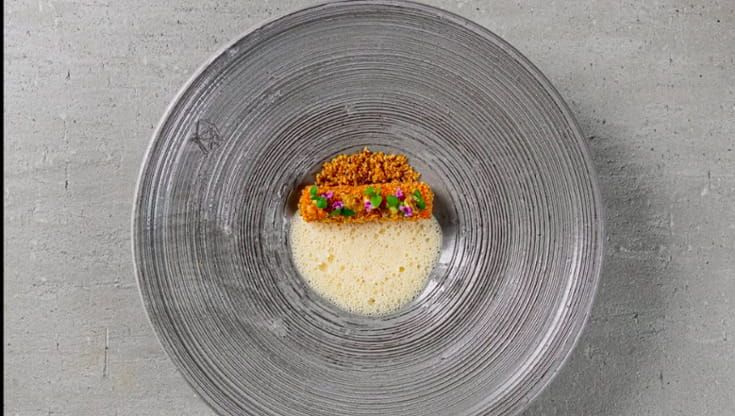 Nel ristorante dove il lusso può iniziare con una carota e del pane a base di sangue