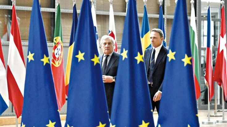 Dazi, aziende italiane in allarme. Tajani: “Continuate a investire in America”