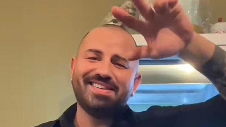 “Il mio capo considera noi gay inferiori”. Gennaro Giordano suicida per mobbing