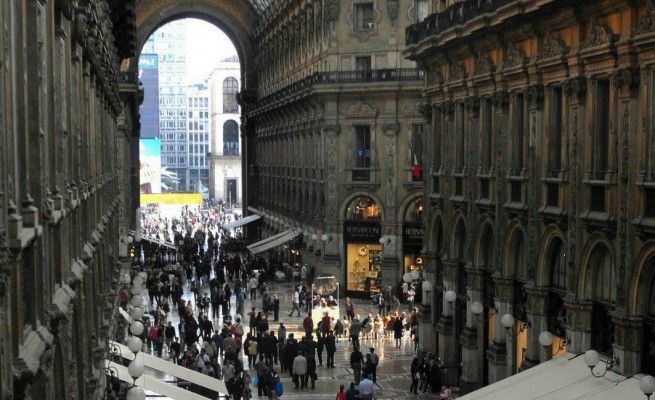 Galleria, Bernasconi lascia a Versace:<br />le facciate saranno ripulite dai privati