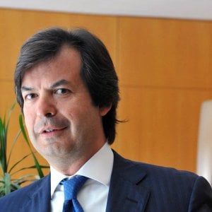 Intesa Sanpaolo lancia 'per Merito', prestito fino a 5mila all'anno agli universitari