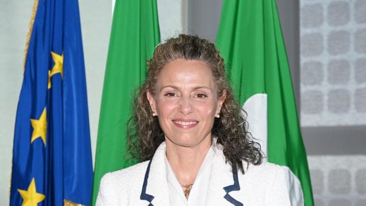 Chi è Federica Picchi: la clessidra sulla scrivania, la fede (no vax) e Mel Gibson