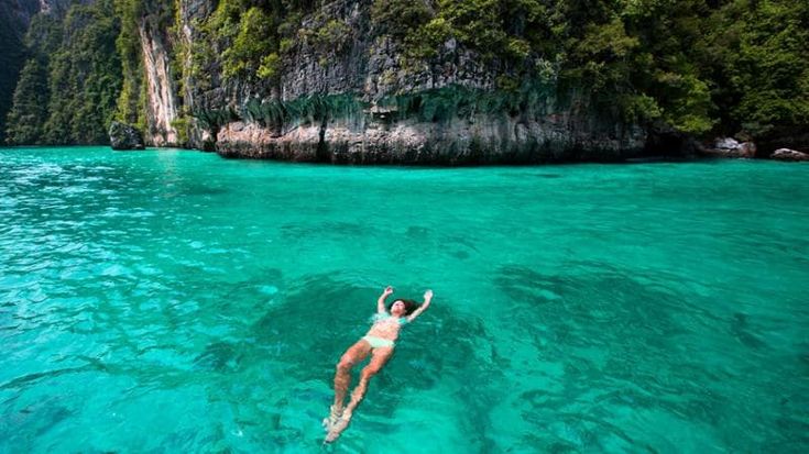 Vacanze a settembre, aumentano le partenze degli italiani: così si risparmia sul soggiorno