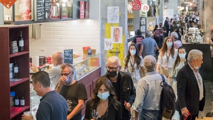 Covid, quarta dose dal primo marzo per 900 mila fragili. Figliuolo: "Nel weekend arriva il Novavax"