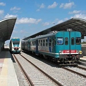 Il dossier del comitato dei pendolari: "In Sicilia treni in perenne ritardo"