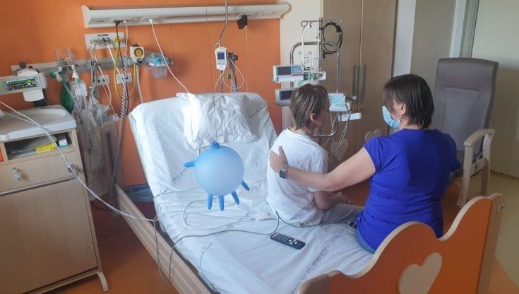 Cuore da Praga a Torino, un ponte aereo salva la vita a un ragazzino